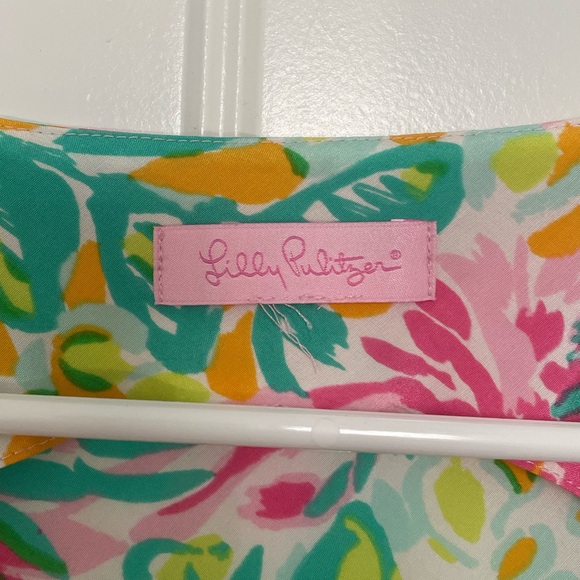 Lilly Pulitzer floral top - Picture 4 of 5